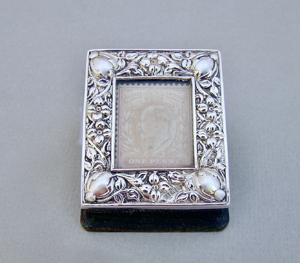 art nouveau silver single stamp box by edward souter barnsley birmingham 1902
