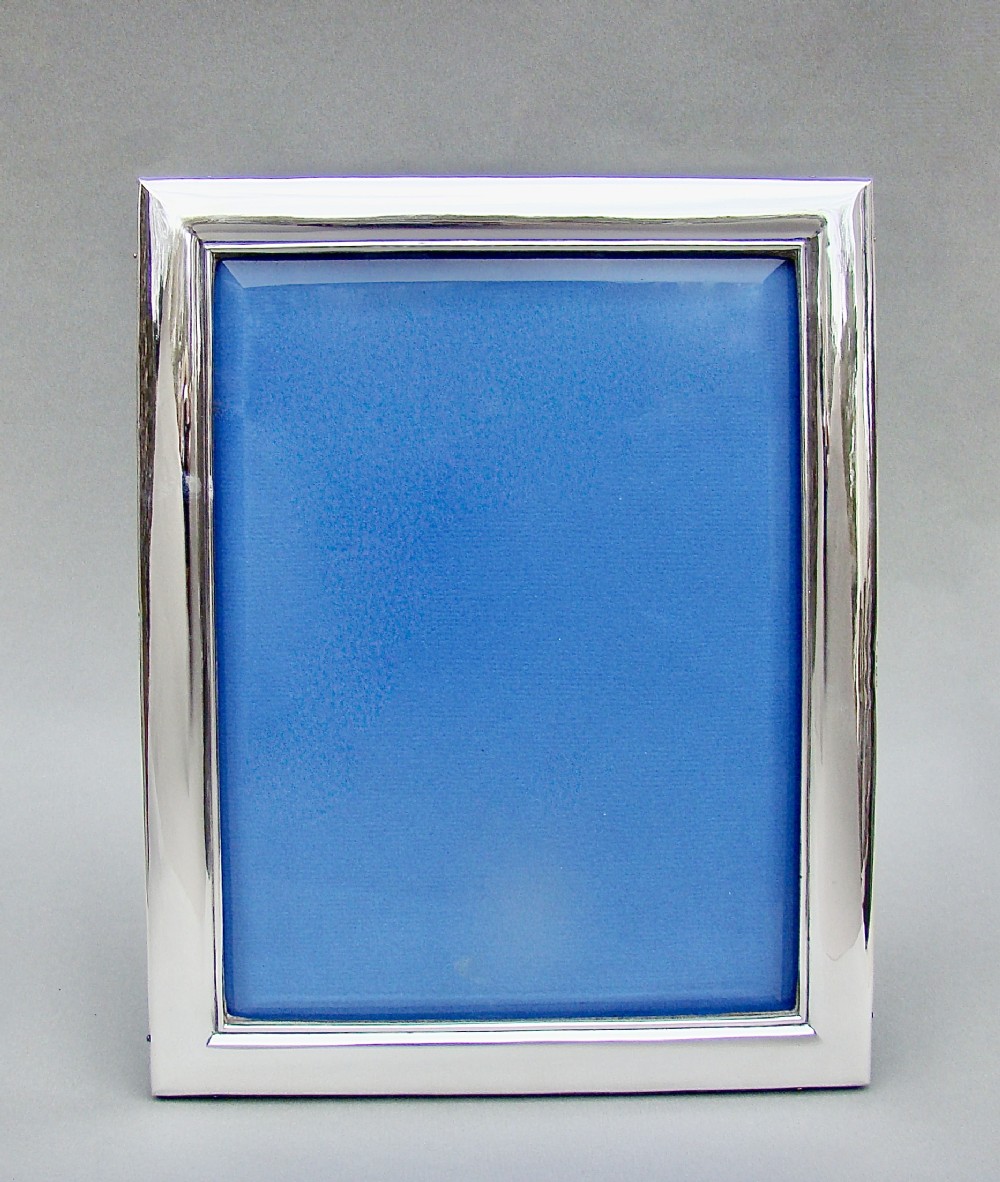 edwardian 10 inches tall solid silver photo frame by so co birmingham 1906