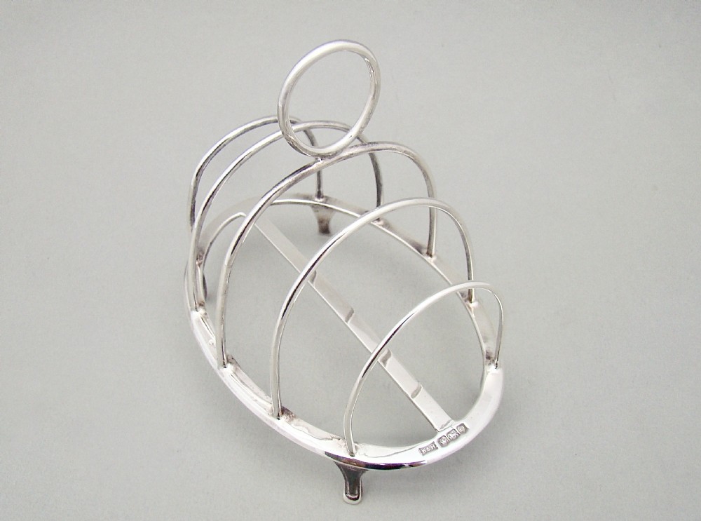 good george v silver toast rack by walker hall sheffield 1922