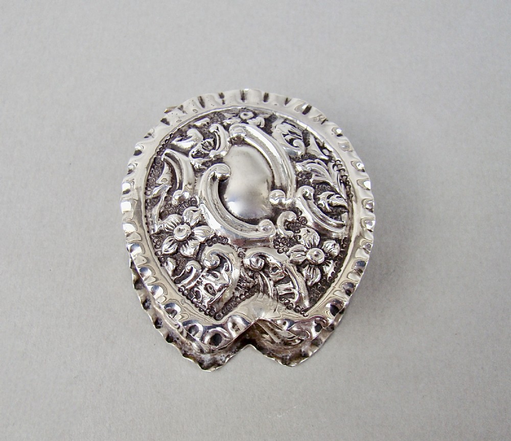 exquisite victorian silver pill box by synyer beddoes birmingham 1898