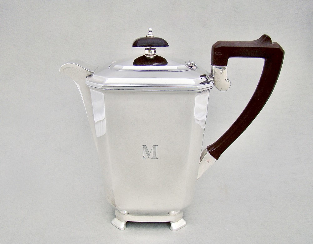exceptional art deco solid silver coffee pot by kl birmingham 1933